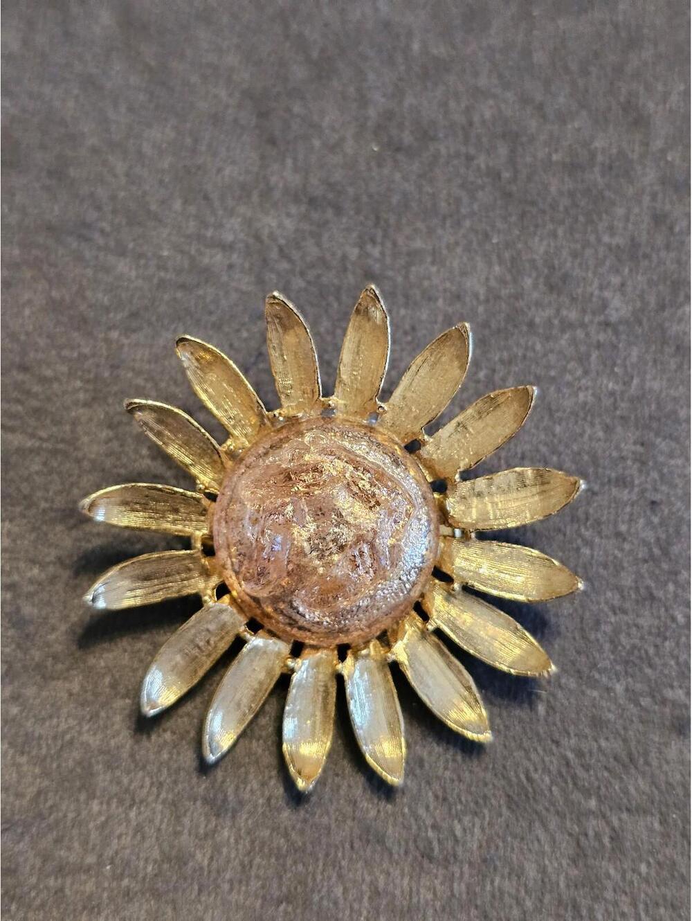 Vintage Flower Brooch